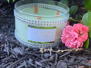 Green Gardenia 25 ounce wooden lid candle - Dior Apothecary